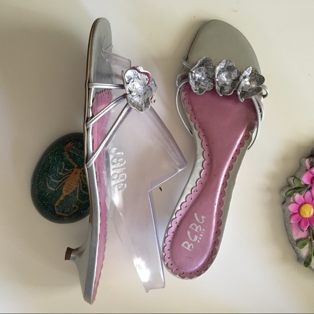 BCBG Kitten Hill Flower Leather Sandals Cute